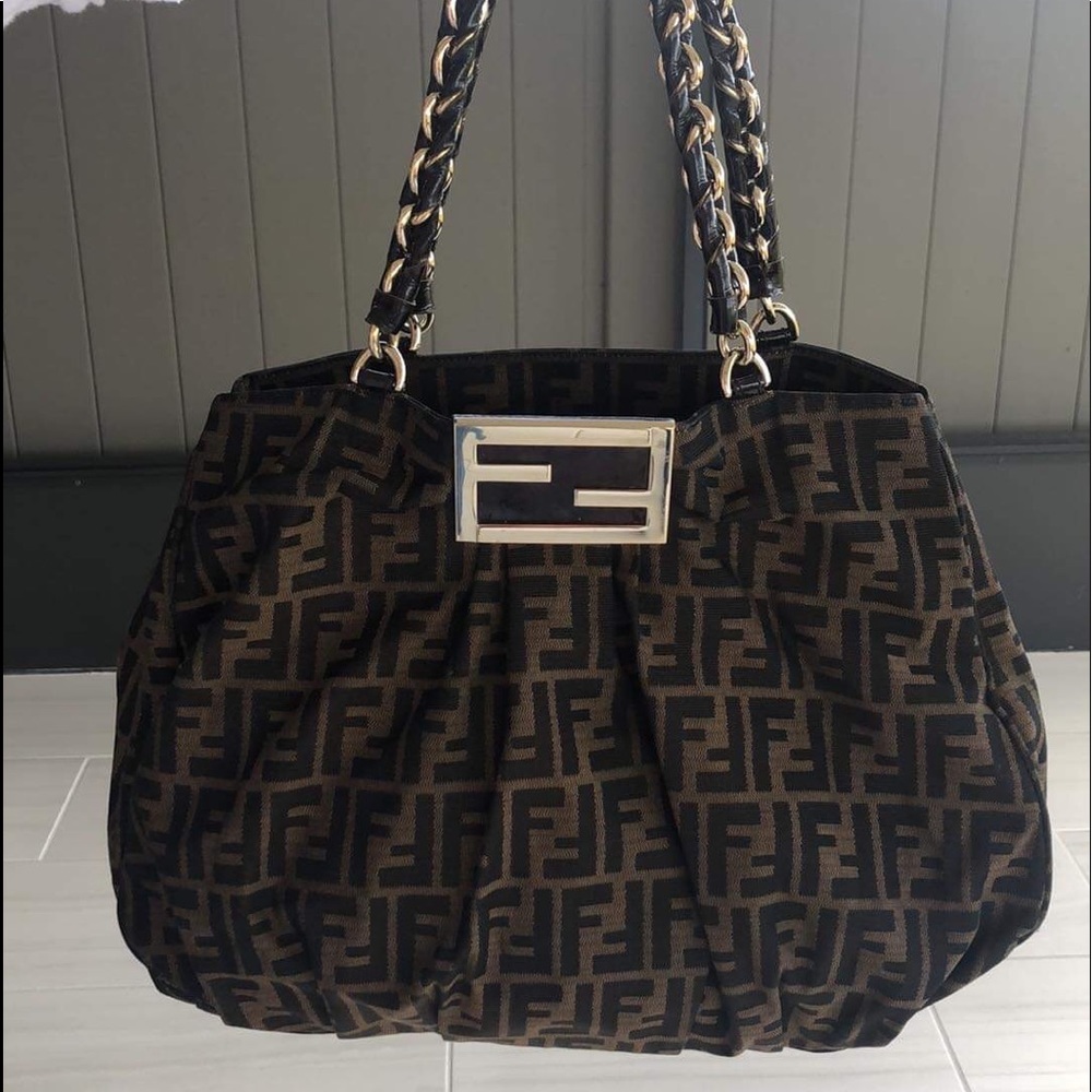 Handbag slightly used